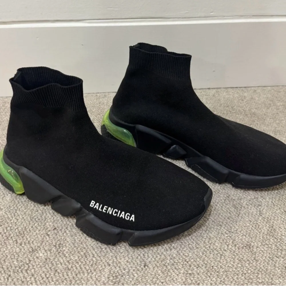 Balenciaga Speed runner stretchy knit fabric trainer sneakers with rubber sole. - Picture 3 of 14